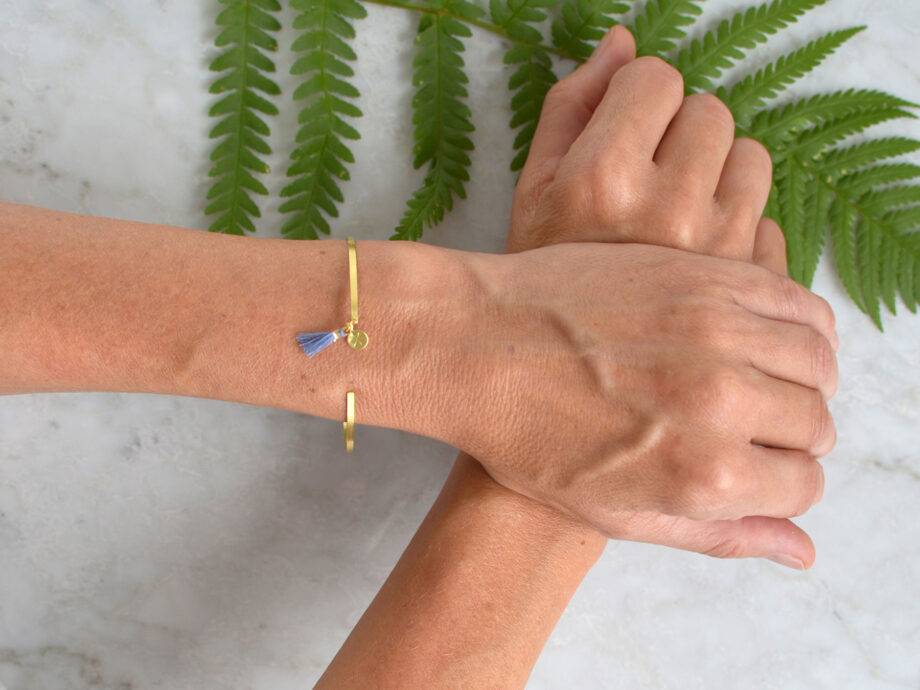 Renna Deluxe Armreif mit Farn in Gold Fabrik Onlineshop