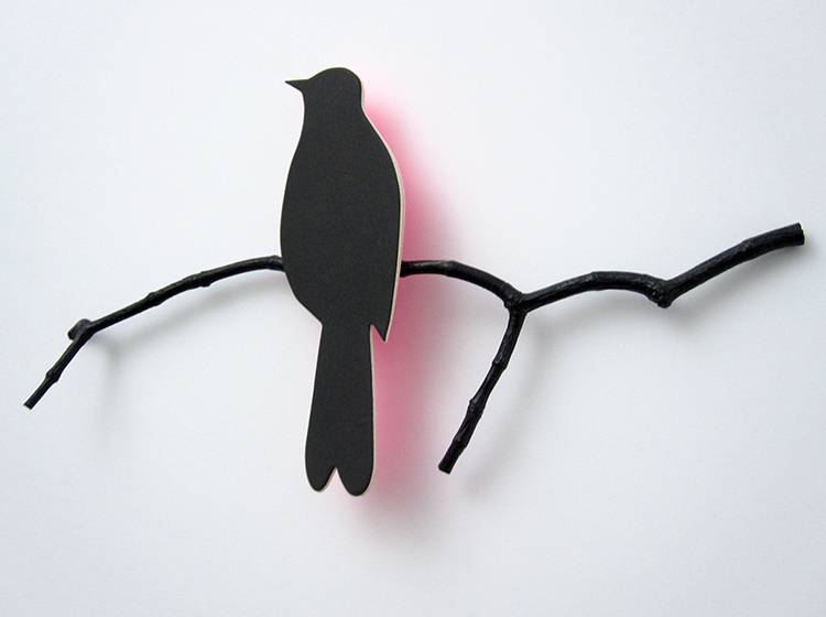 Renna Deluxe Drossel in Schwarz mit Glow in NeonPINK _ Wandobjekt Riesige Rabatte