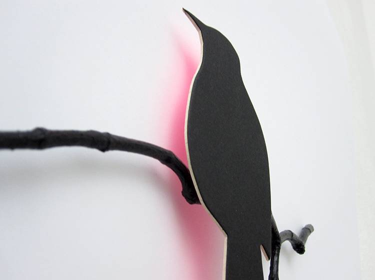 Renna Deluxe Drossel in Schwarz mit Glow in NeonPINK _ Wandobjekt Riesige Rabatte