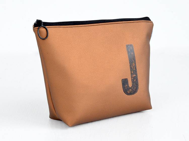 Renna Deluxe Waschtasche Metallic BRONZE mit Buchstabe personalisiert, vegan Weihnachtsangebot
