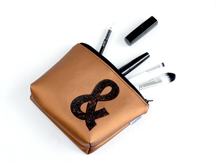 Renna Deluxe Kosmetiktasche Metallic BRONZE mit Buchstabe / vegan Jubiläumsangebot