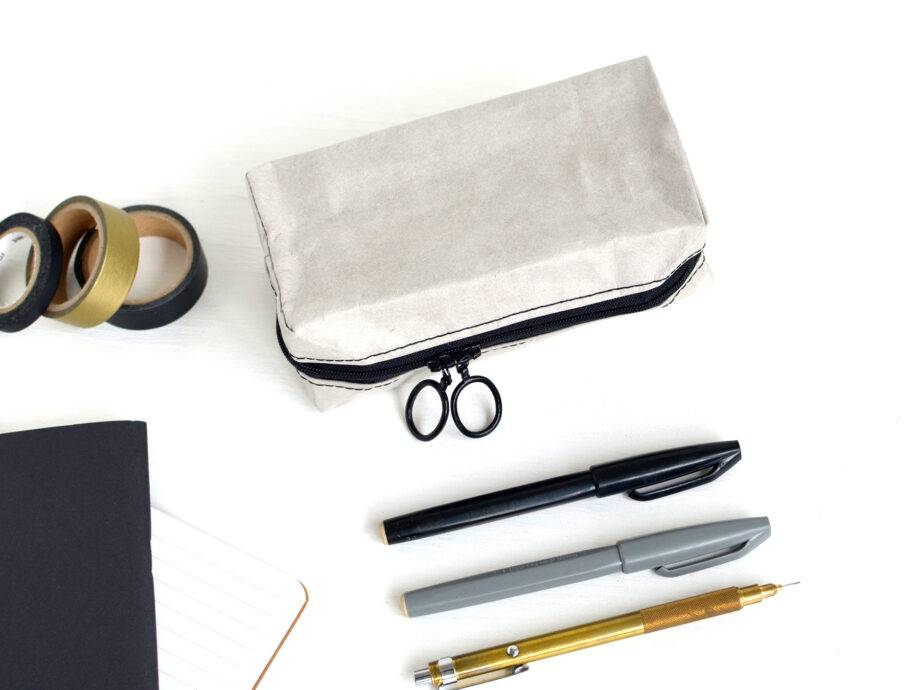 Renna Deluxe Individualisiertes Federmäppchen mit Monogramm grau Tägliche Deals