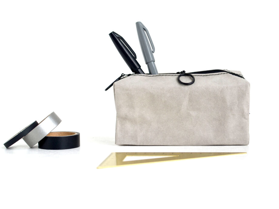 Renna Deluxe Individualisiertes Federmäppchen mit Monogramm grau Tägliche Deals
