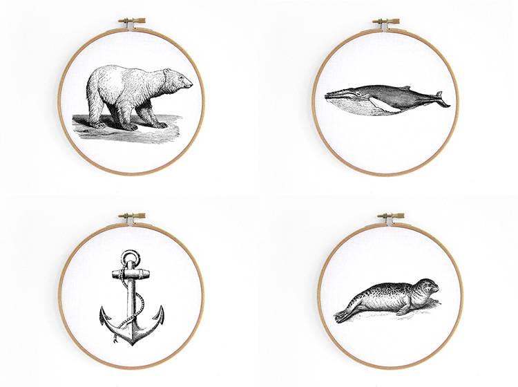 Renna Deluxe Eisbär _ Bild im Stickrahmen im Angebot