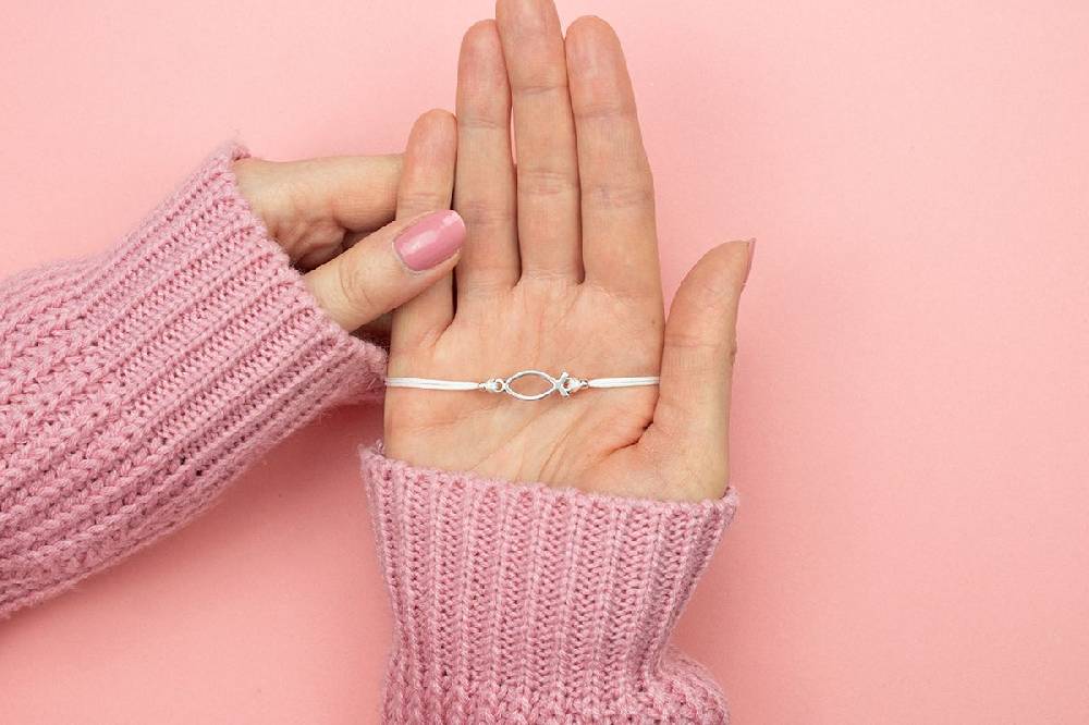 Sadingo Armband weiß für Mädchen (größenverstellbar) Ichthys Fisch Cyber Monday