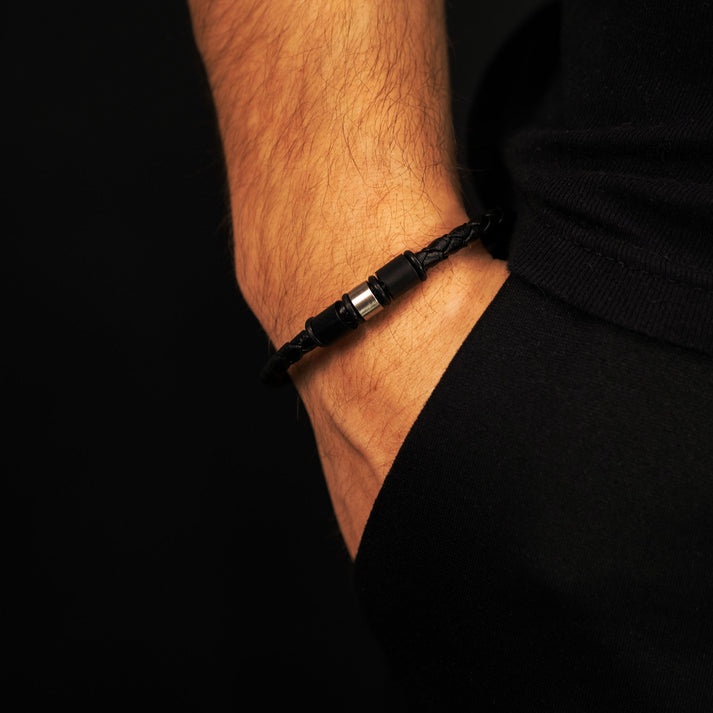 Save Brave Lederarmband Ethan mit Carbonperlen & Edelstahl Vierteljährliche Förderung