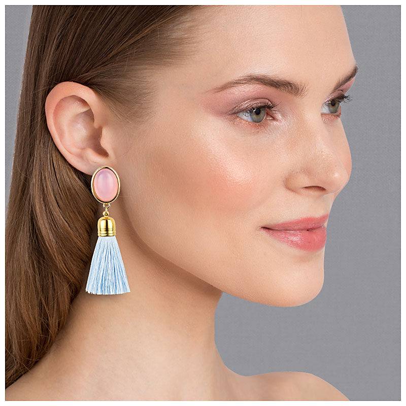 SchwesterSchwester Quasten Ohrringe als Ohrstecker in Rosa mit hellblauer Quaste von AmuseToi Discount Store für neue Produkte