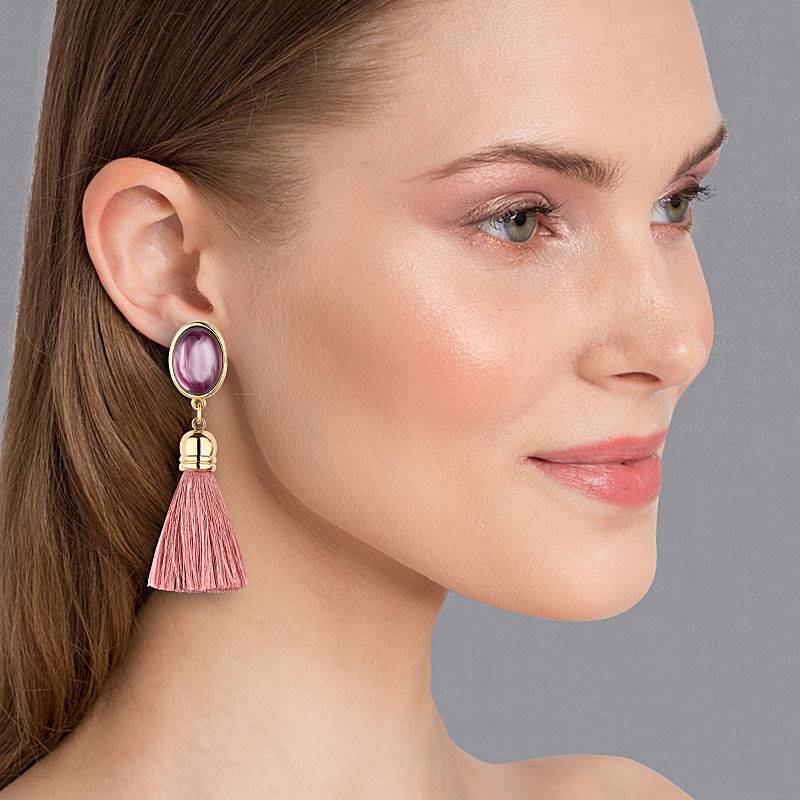 SchwesterSchwester Quasten Ohrringe als Ohrstecker in Amethyst mit Quaste in Puderrosa von AmuseToi Kostenloser Versand