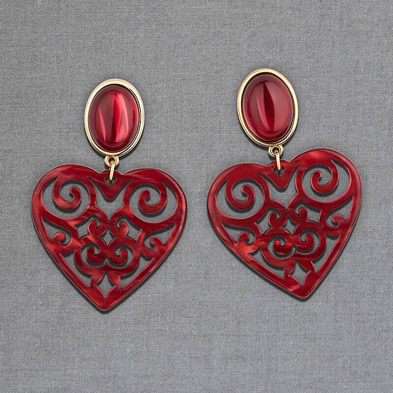SchwesterSchwester Schöne Ohrringe in schimmerndem Rot mit Herz-Ornamenten von AmuseToi Preisnachlass
