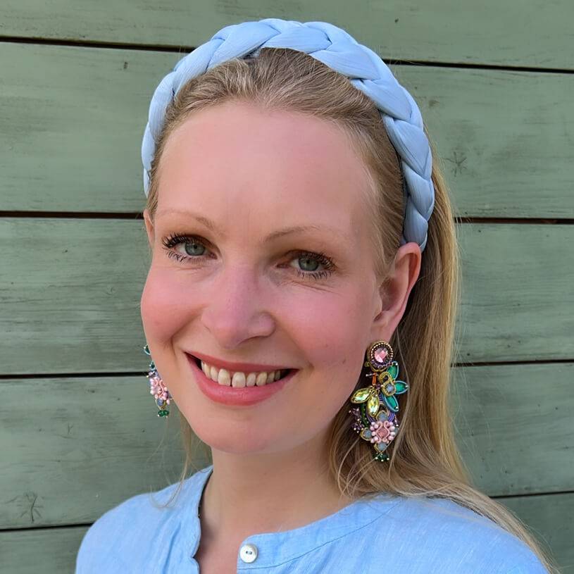 SchwesterSchwester Set aus Soutache-Ohrringen in pastelligen Farben und Satin-Haarreif in Hellblau Rabatt