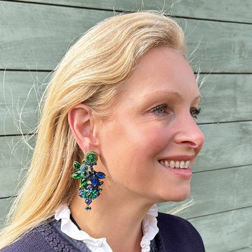 SchwesterSchwester Vorbestellbar - Große Soutache-Ohrringe in Grün und Dunkelblau Osterangebot