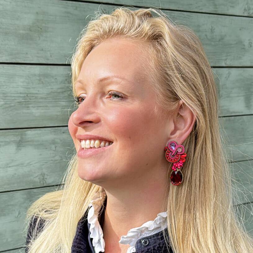 SchwesterSchwester Vorbestellbar - Stylische Soutache-Ohrringe in Pink und Rot Valentinstagsangebot