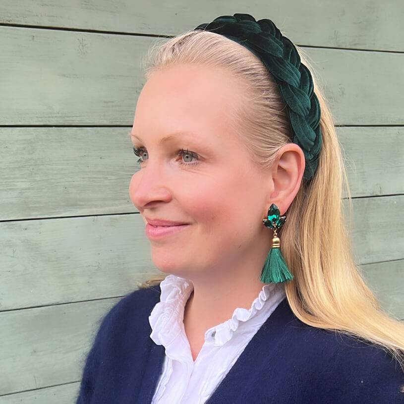 SchwesterSchwester Glitzernde Ohrstecker in Dunkelgrün mit edler Quaste von AmuseToi Bestseller