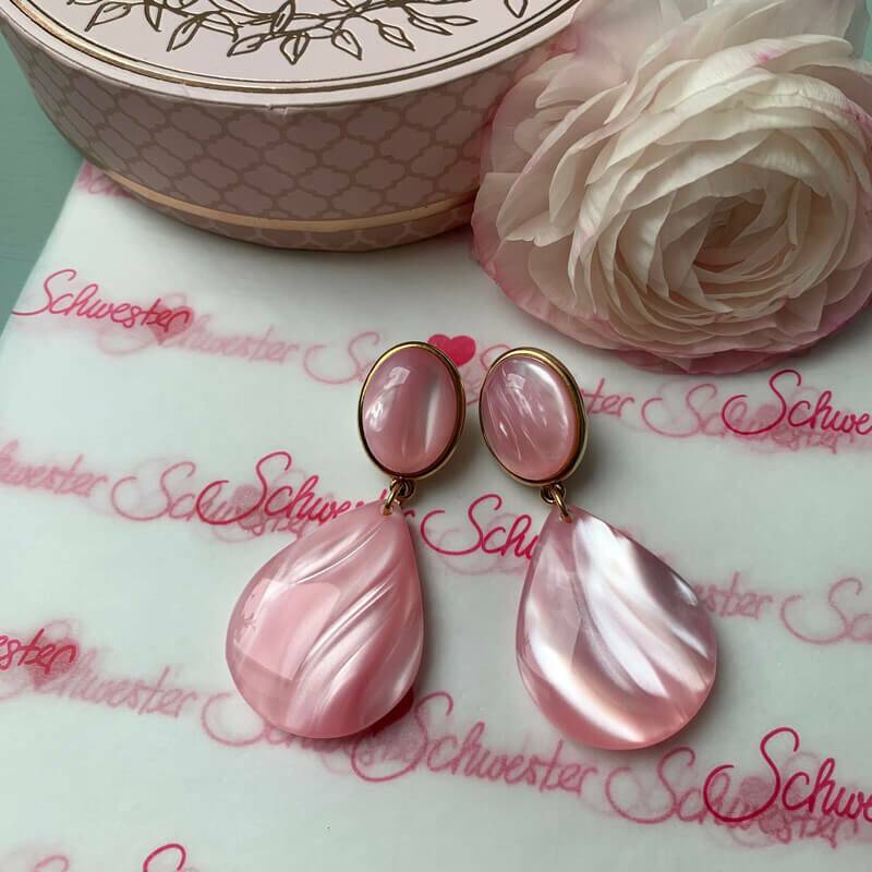 SchwesterSchwester Tropfen-Ohrringe in Rosa von AmuseToi Vatertagsangebot