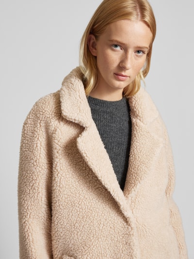 Peek & Cloppenburg OnlyRegular Fit Teddymantel mit verdecktem Druckknopfverschluss Modell 'NEWAURELIA' in sand Bis zu 50% Rabatt