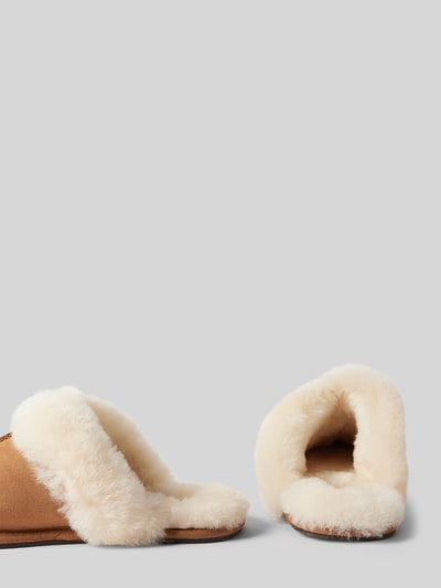 Peek & Cloppenburg UGGHausschuhe aus Leder Modell 'SCUFFETTE II' in camel Riesige Ersparnisse