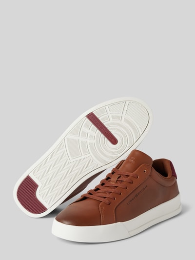 Peek & Cloppenburg Tommy HilfigerSneaker aus Leder mit Label-Detail in cognac Speichern exportieren