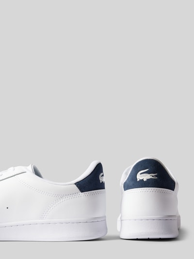 Peek & Cloppenburg LacosteLedersneaker mit Logo-Stitching Modell 'CARNABY' in weiss Hotsell