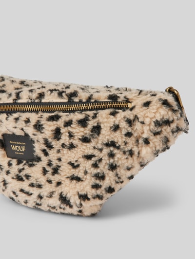 Peek & Cloppenburg WOUFBauchtasche mit Label-Patch Modell 'Clem' in beige Lagerräumung