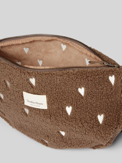 Peek & Cloppenburg STUDIO NOOSUmhängetasche mit Label-Patch in taupe Letzter Tag