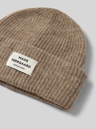 Peek & Cloppenburg MADS NØRGAARDMütze mit Label-Detail Modell 'Tosca' in beige Nur noch ein Tag übrig