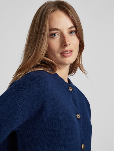 Peek & Cloppenburg Christian Berg WomanStrickjacke aus Wolle mit Rundhalsausschnitt in dunkelblau Angebote
