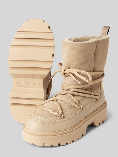 Peek & Cloppenburg Tommy HilfigerSchnürstiefel mit Label-Detail in beige Rabatt