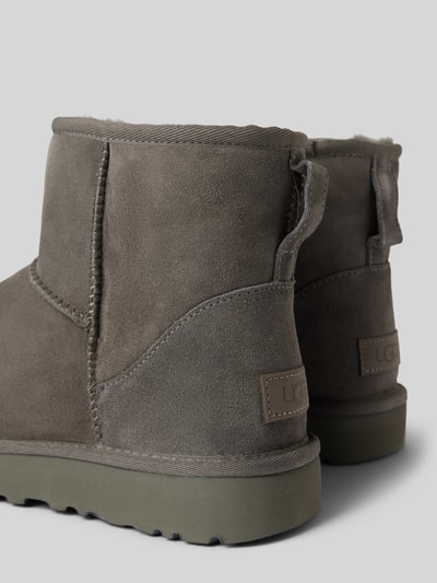 Peek & Cloppenburg UGGBoots aus Leder mit Label-Patch Modell 'CLASSIC MINI' in dunkelgrau Zeitlich begrenztes Angebot
