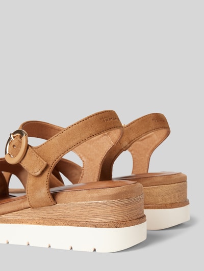 Peek & Cloppenburg TamarisSandalette mit Dornschließe in camel Saisonschlussverkauf