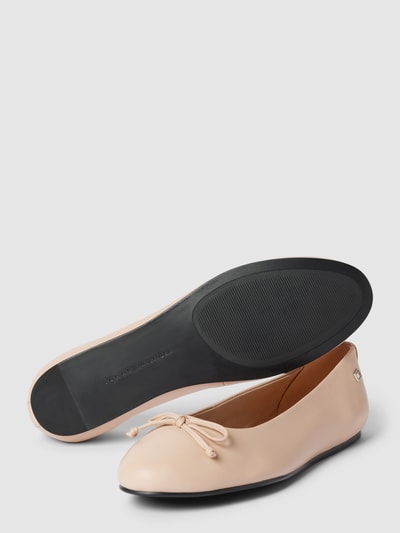 Peek & Cloppenburg Tommy HilfigerBallerinas mit Zierschleife Modell 'ESSENTIAL CHIC' in beige Neueste Stile