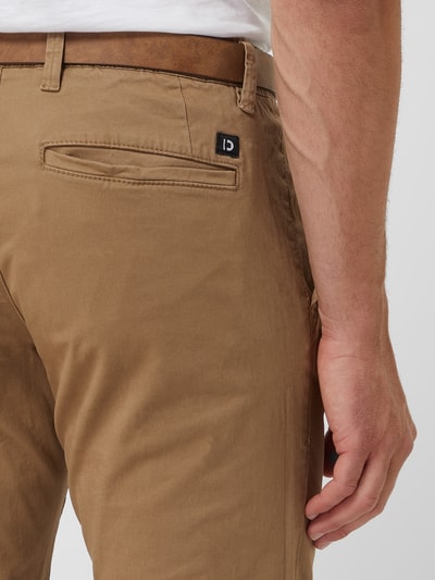 Peek & Cloppenburg Tom Tailor DenimSlim Fit Chino mit Gürtel in camel Großer Ausverkauf