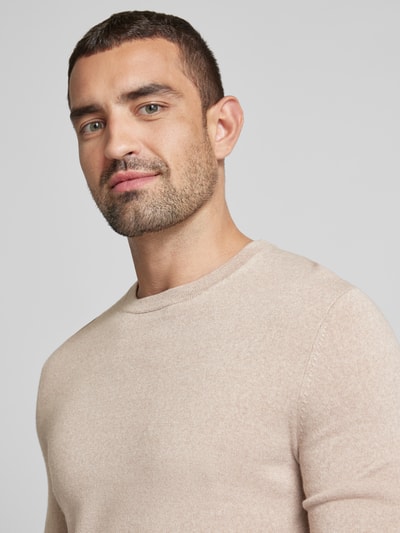 Peek & Cloppenburg Christian Berg MenStrickpullover mit Rundhalsausschnitt in sand melange Neuheiten