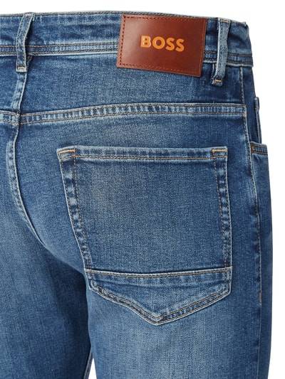 Peek & Cloppenburg BOSS OrangeTapered Fit Jeans mit Stretch-Anteil Modell 'Taber' in jeansblau Valentinstagsangebot