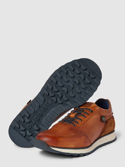 Peek & Cloppenburg bugattiLedersneaker mit Label-Detail Modell 'Cirino' in cognac Nur noch ein Tag übrig